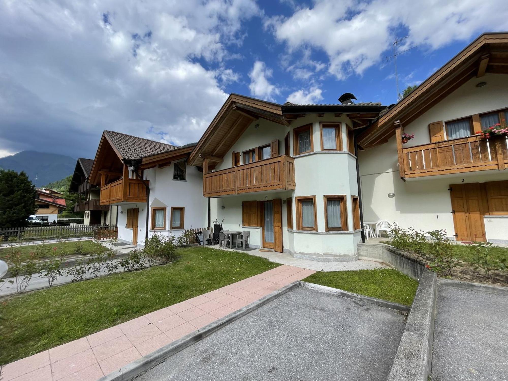 Residence Valentino Пинцоло Екстериор снимка