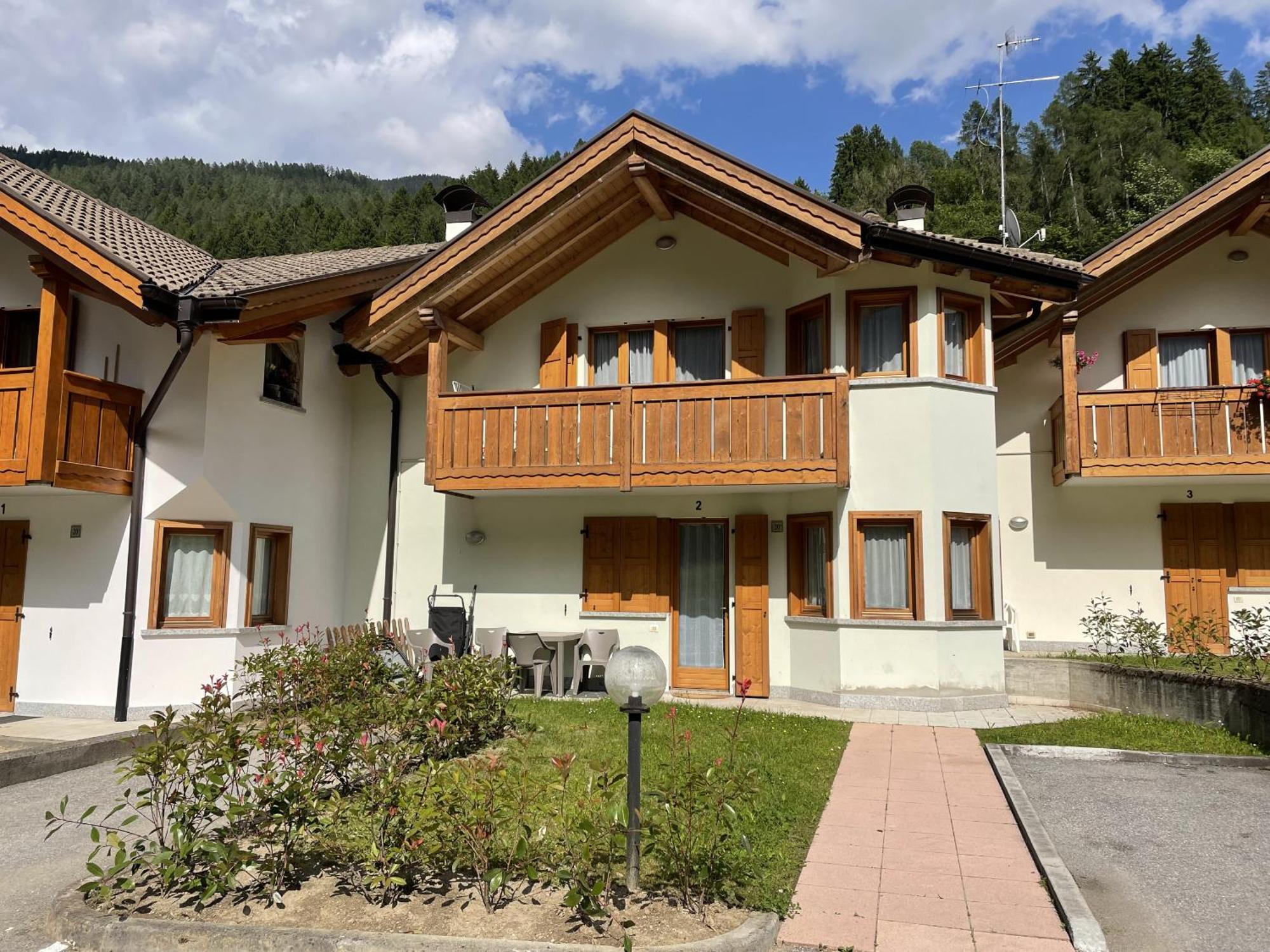 Residence Valentino Пинцоло Екстериор снимка